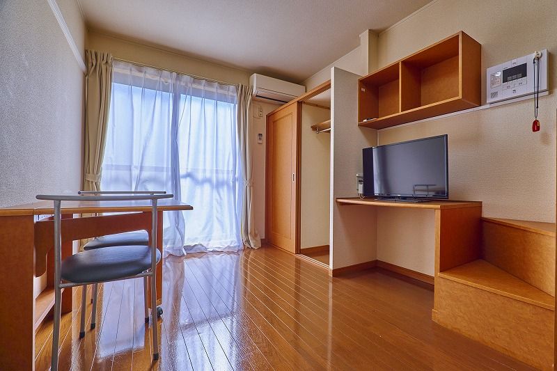 レオパレスサニーコート北新田 居間