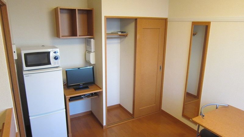 レオパレスリトル　ウイング 収納
