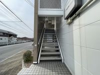 レオパレスくすの木Ⅱ エントランス