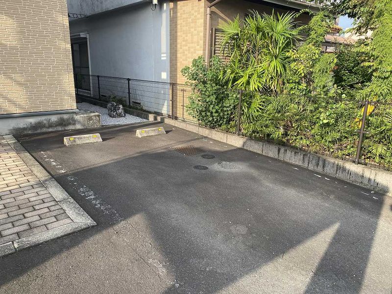 レオパレス沙羅ノ木 駐車場