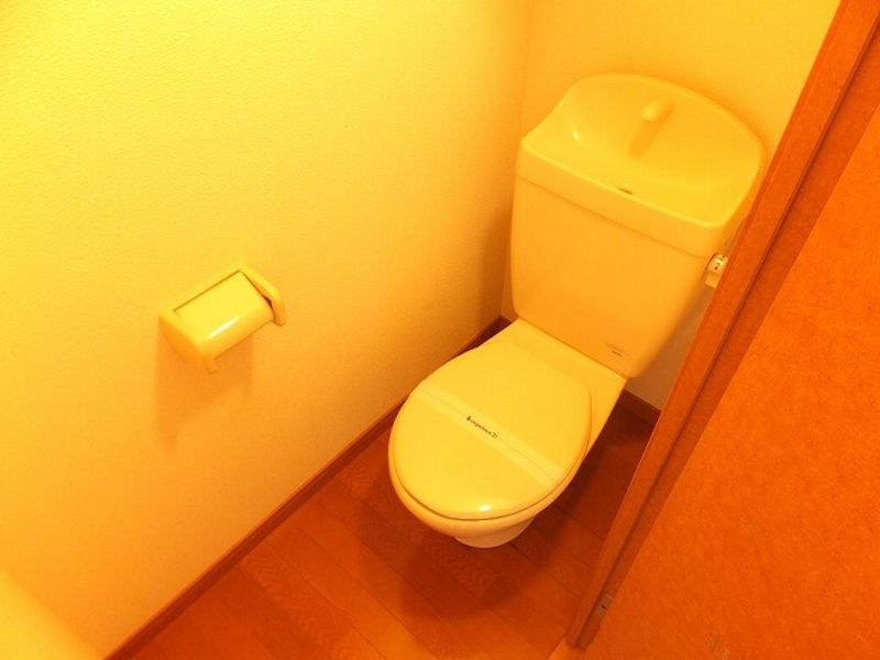 レオパレス宴 トイレ