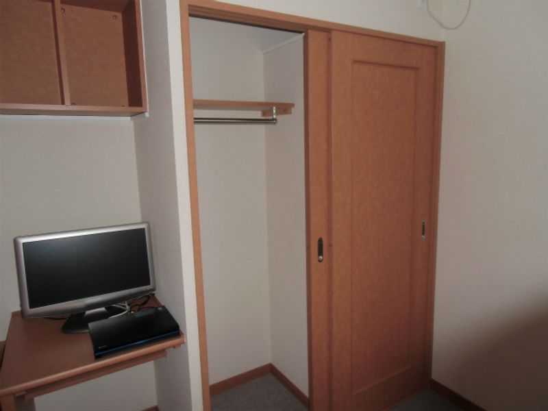 レオパレス高倉 収納