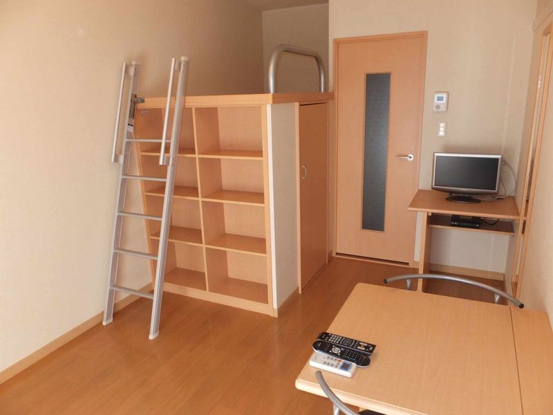 レオパレスプラスパＢ 居間