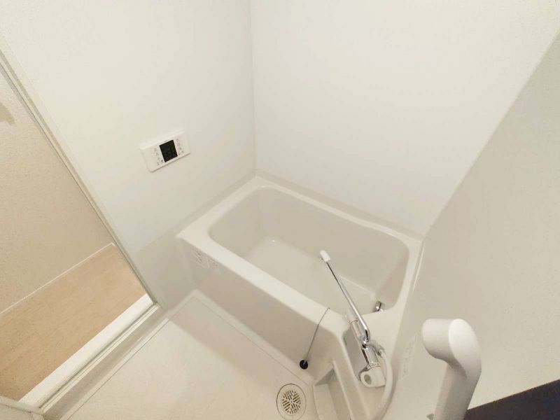 LEONEXT Sei Bathroom