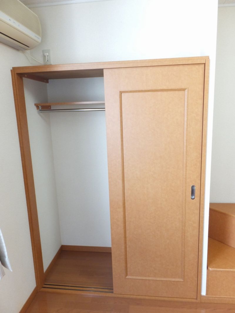 レオパレスＦｉｒｓｔ１００ 収納