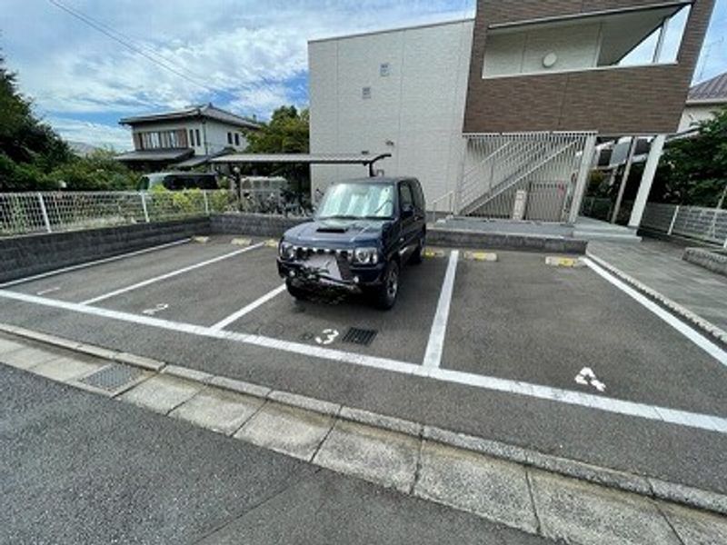 クレイノソブレクエスタ 駐車場