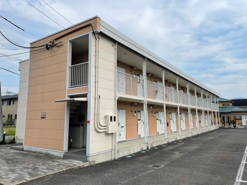 レオパレスアルモニ２１ 外観