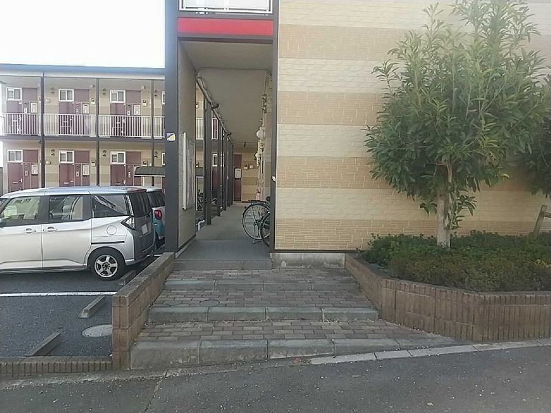 レオパレスビューテラス エントランス