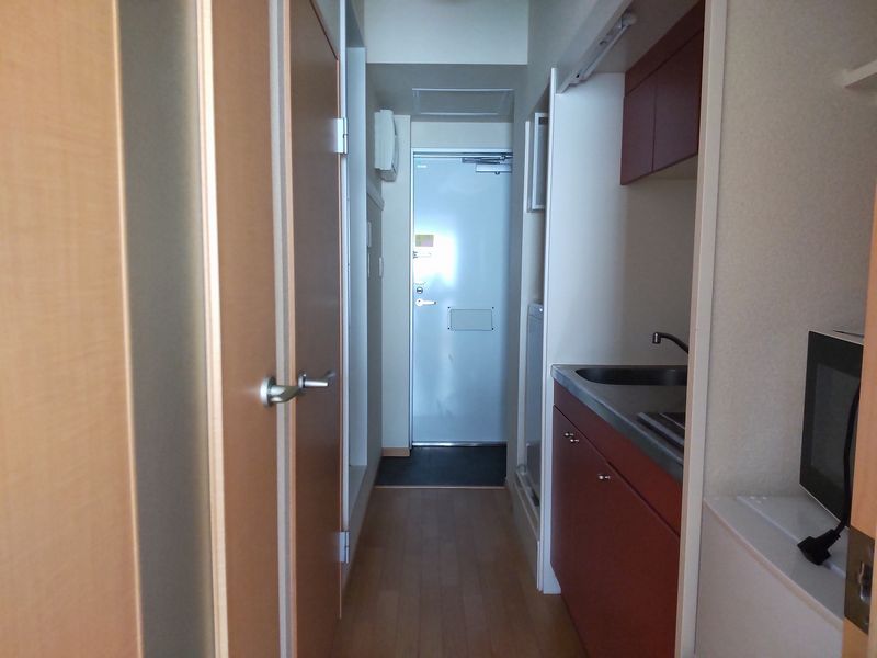 レオパレスカーネリアン片倉 玄関