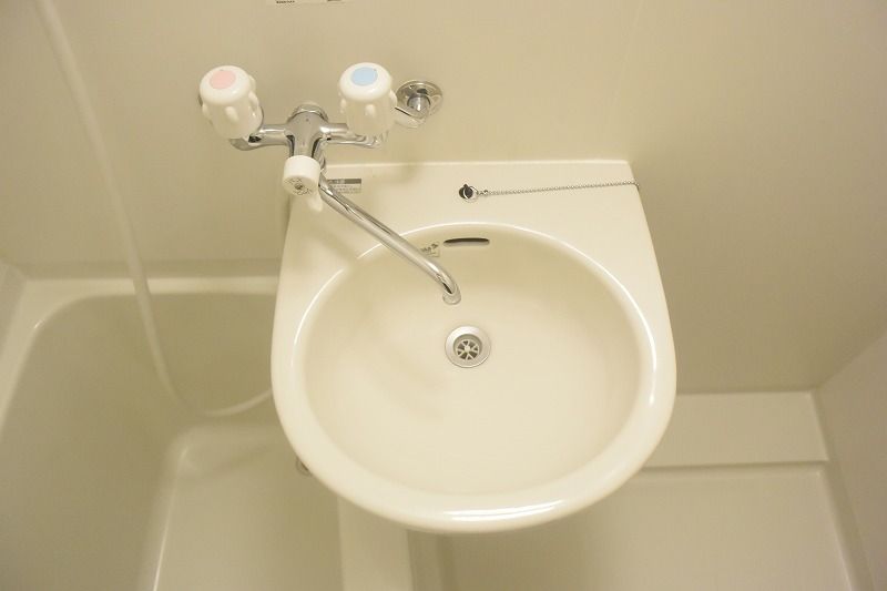 レオパレス江坂 洗面台