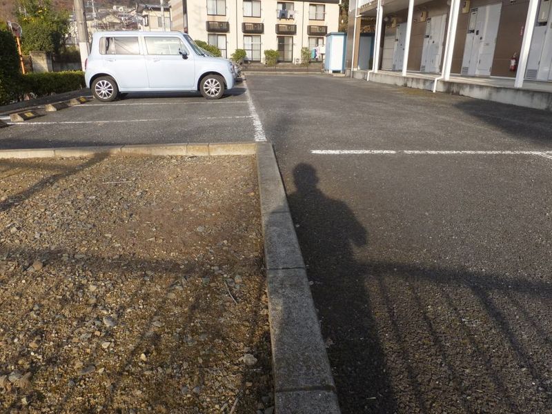 レオパレスリトル　アイランド 駐車場