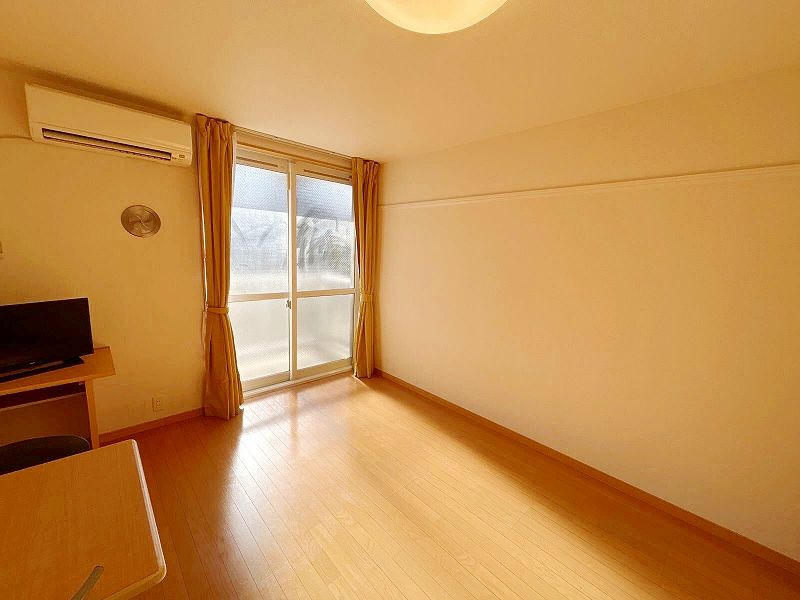 レオパレスソレーユⅢ 居間