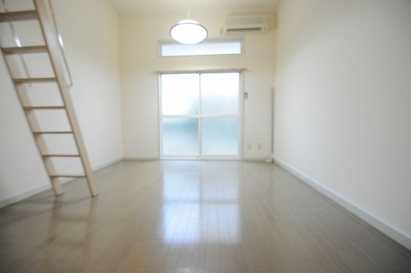 レオパレス川合Ｂ 居間