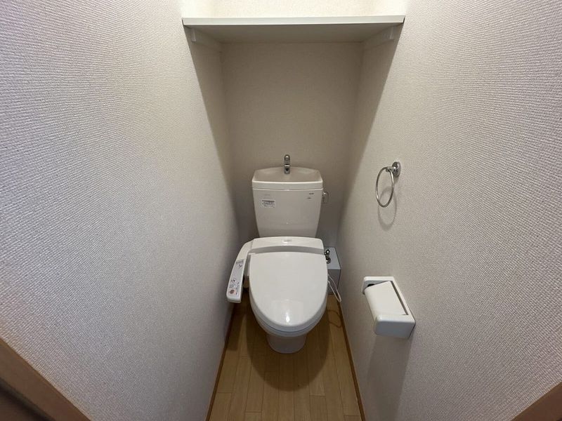 レオパレスミュートス　テセラ トイレ