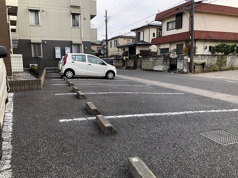 レオパレスＲｅｄｓ　Ｐｌａｃｅ 駐車場