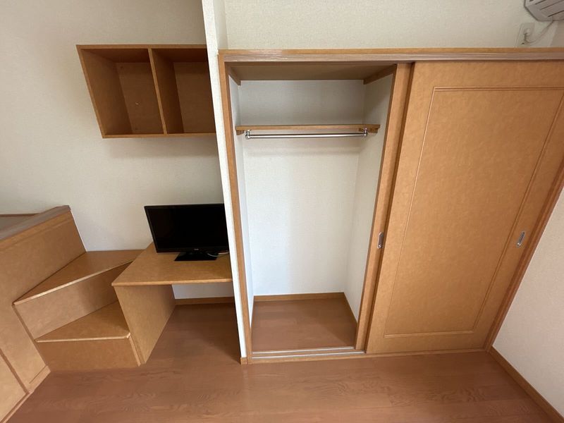 レオパレス鈴木第２ 収納