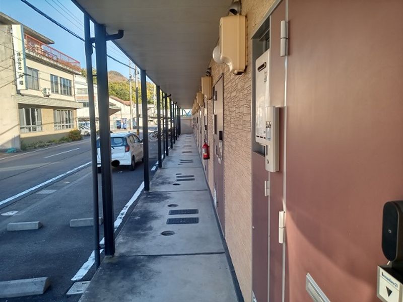 レオパレスＫ　Ｉ塩町 エントランス