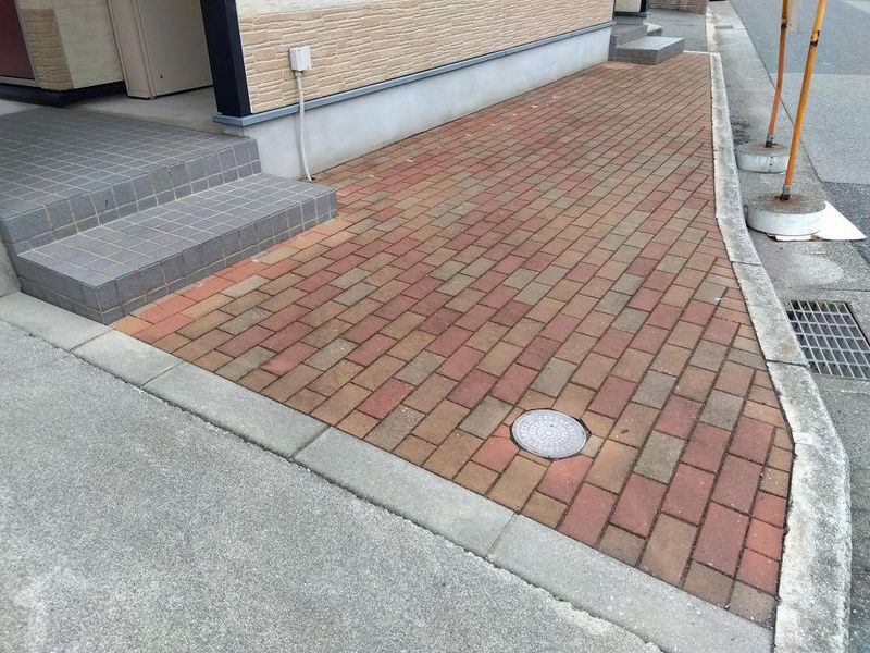 レオパレスＭ　ヴィアージュ エントランス