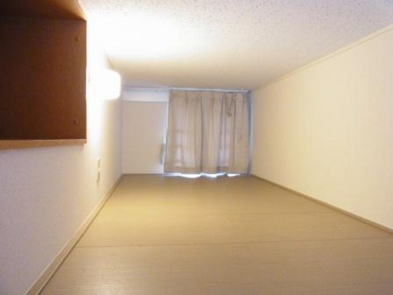 レオパレスプチベルク四番館 その他