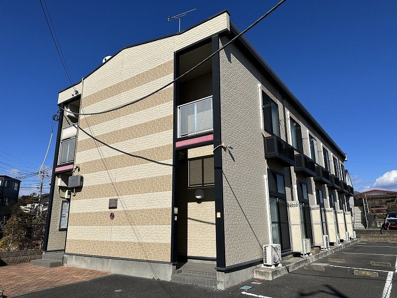 レオパレスエミライズ エントランス