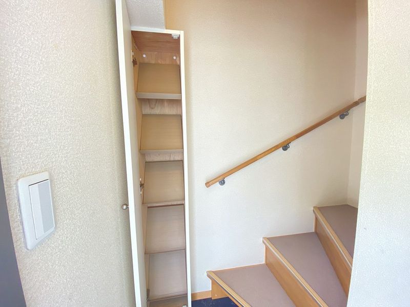 レオネクスト桂 玄関