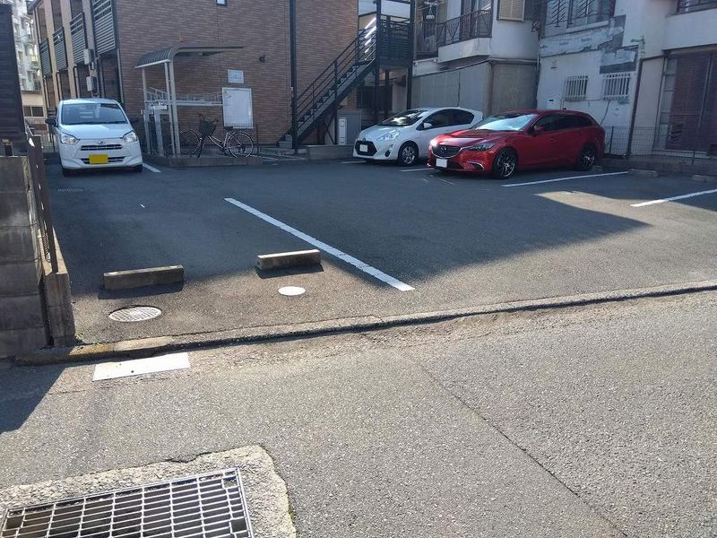 レオネクストサクラフォレスタ 駐車場