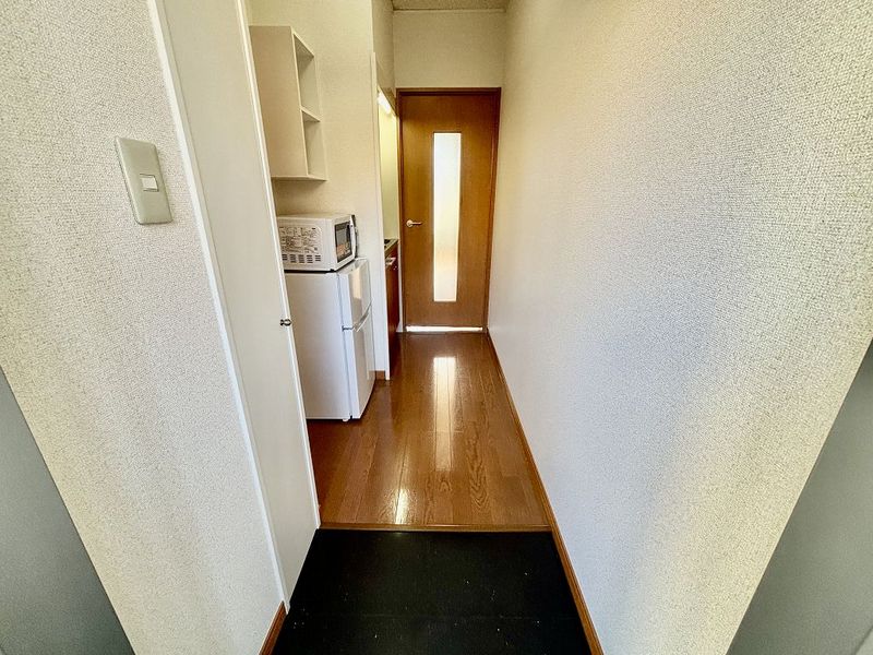 レオパレスプレジールずみの木 玄関