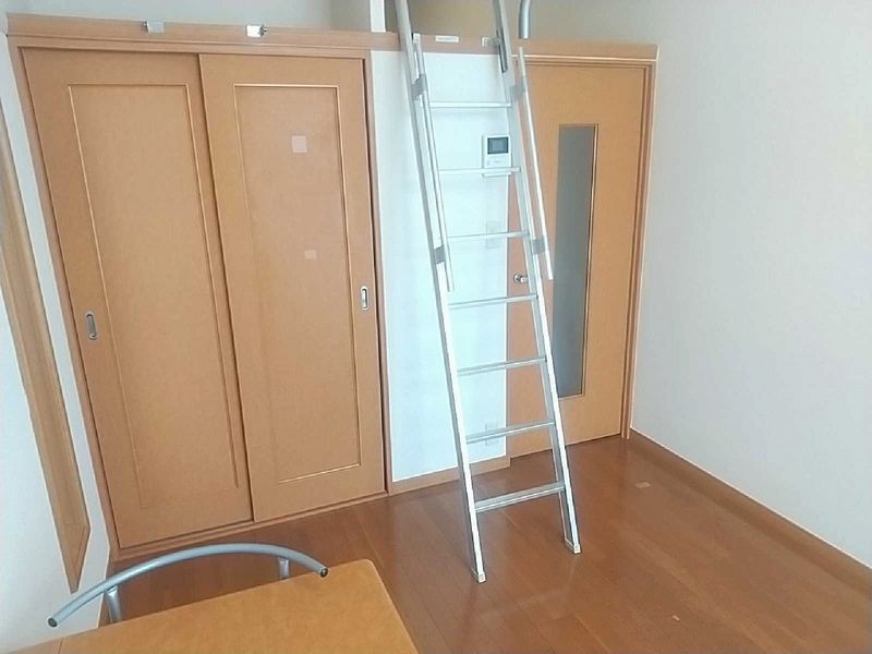レオパレスカシェート 居間
