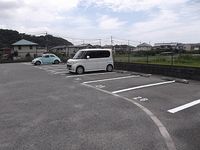 レオパレスサニーハイツⅡ 駐車場