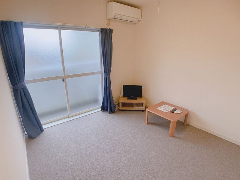 レオパレスＡＫＵＲＡ 居間