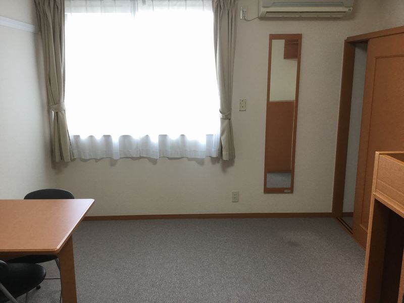 レオパレスｆｏｒｅｓｔ 居間