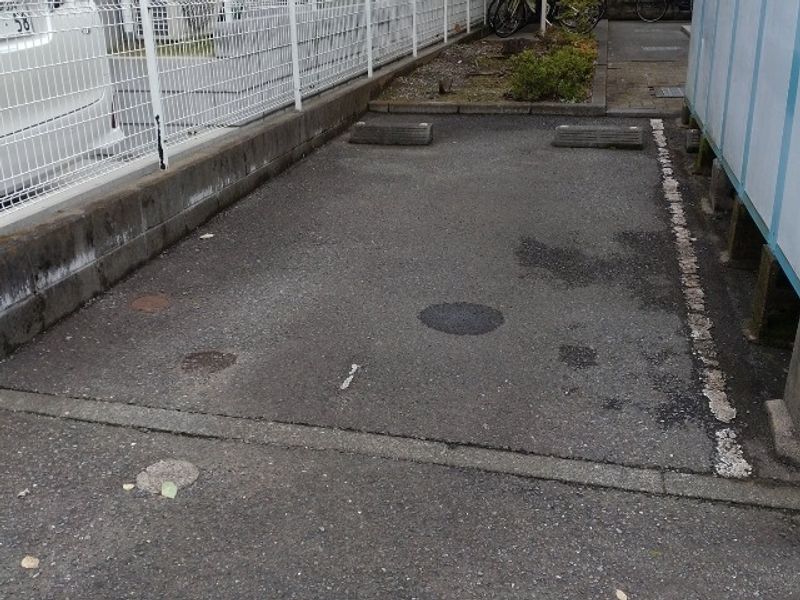 レオパレス信月 駐車場
