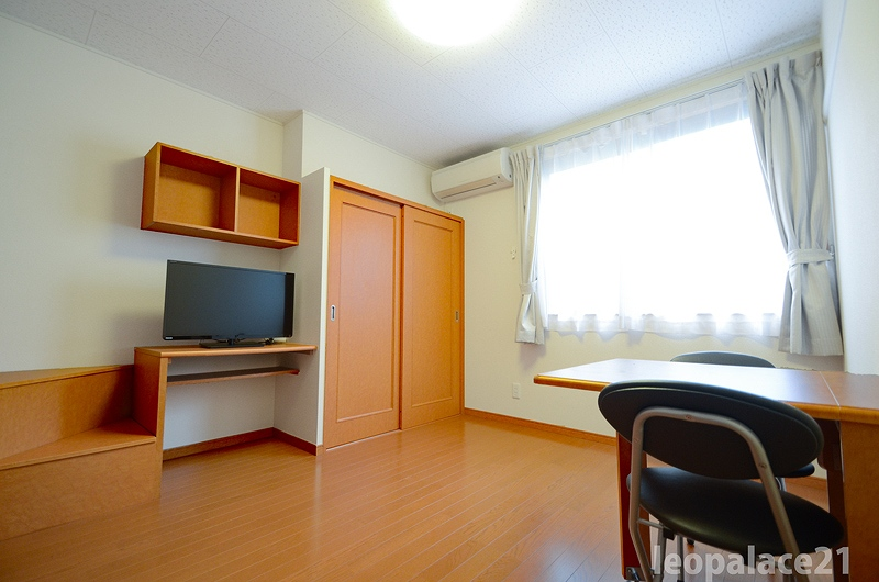 レオパレス風紋 居間