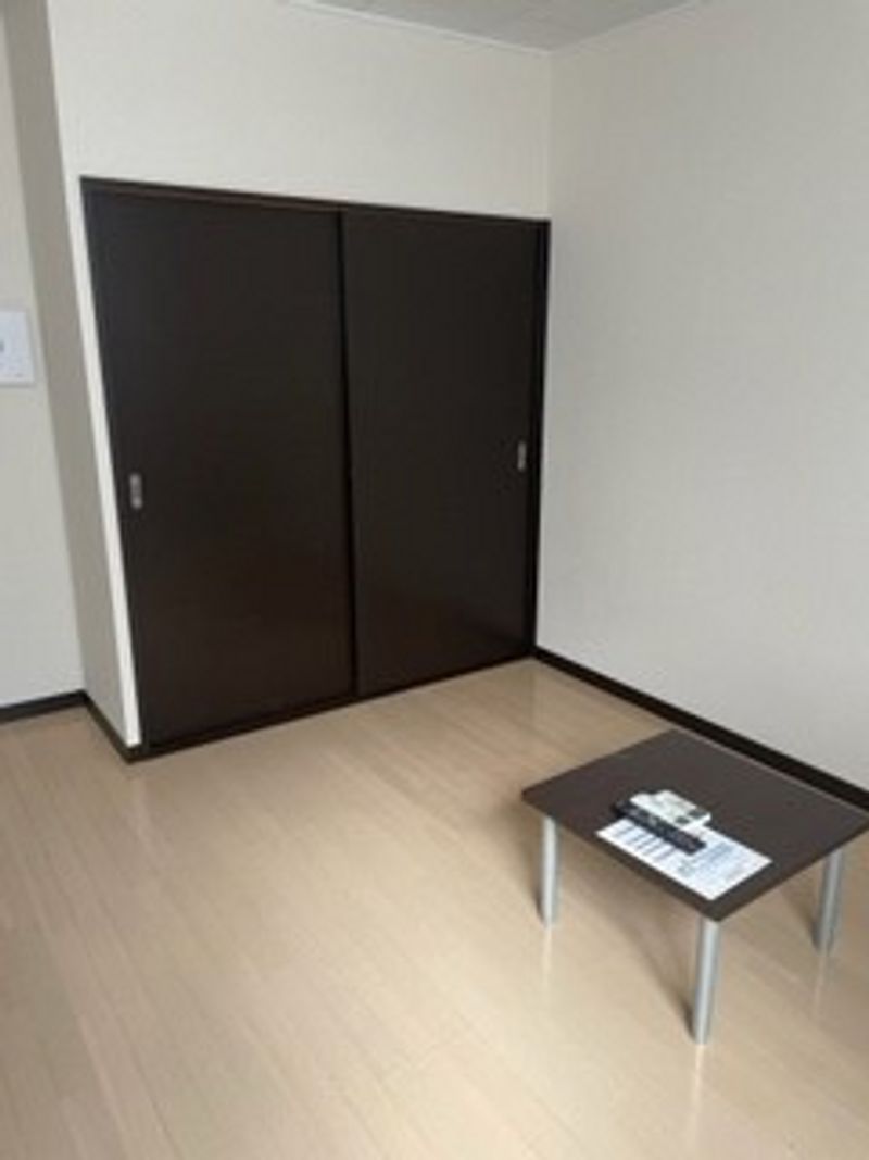 レオネクストエイト 居間