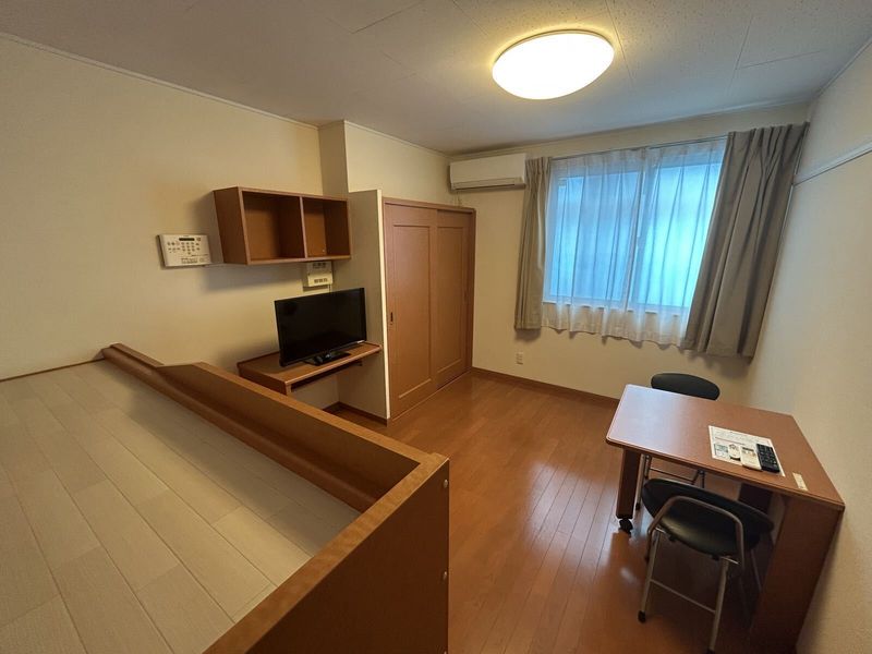 レオパレススカイピア 居間