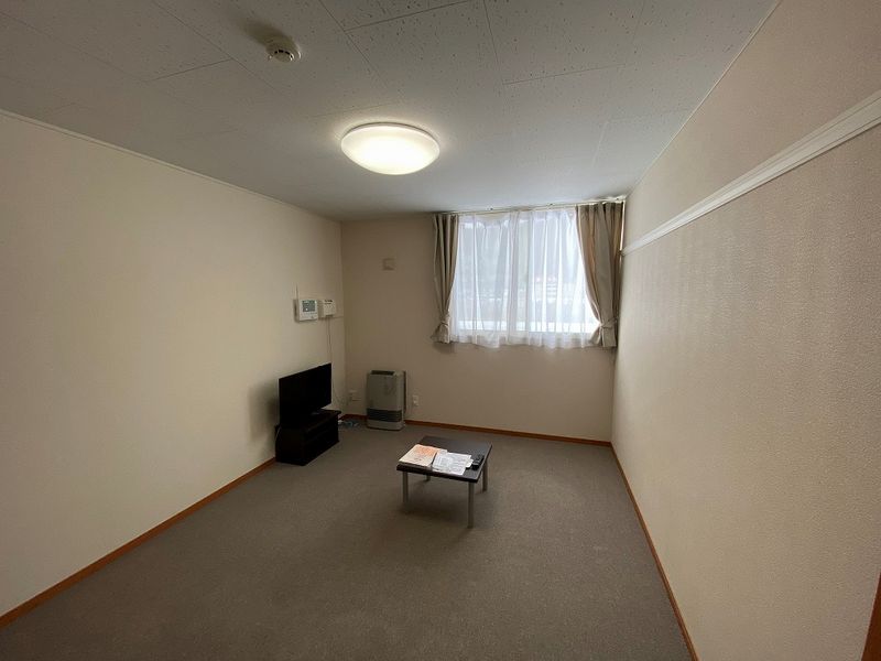 レオパレスハイツあい 居間