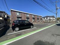 レオネクストフジハイム 駐車場