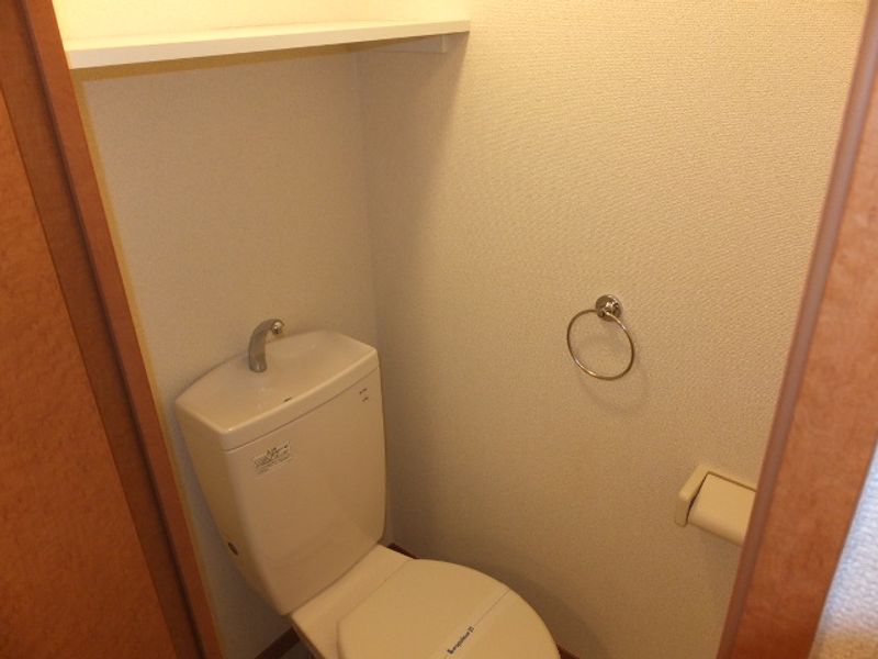 レオパレスターニップ トイレ