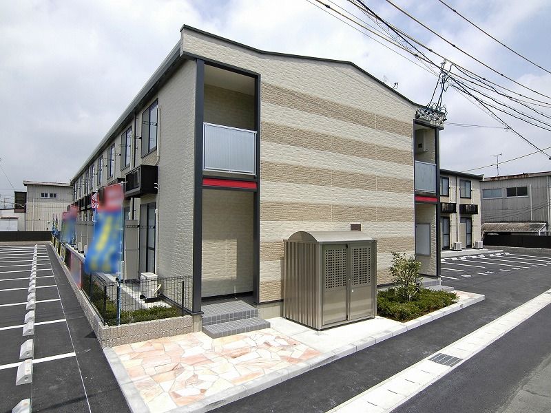 レオパレスセルリアン 外観