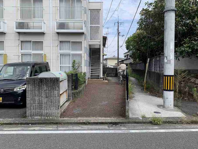 レオパレスファミリー エントランス