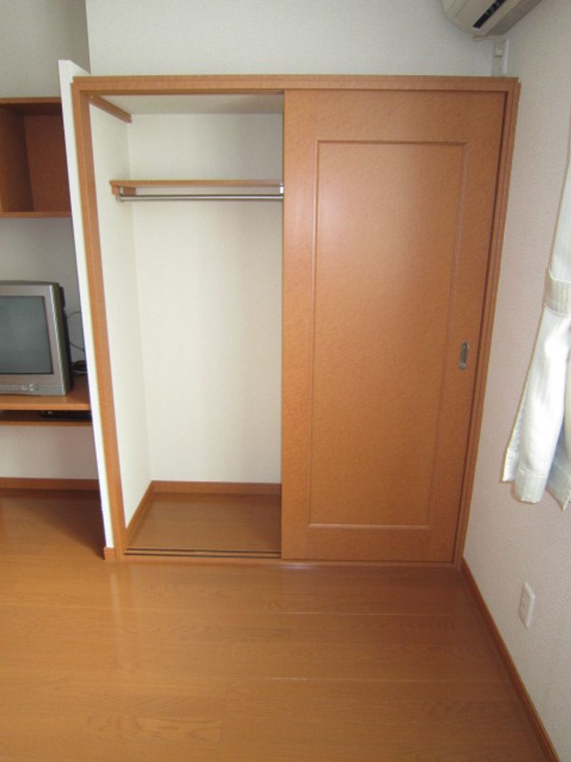 レオパレスサンシャインⅡ 収納