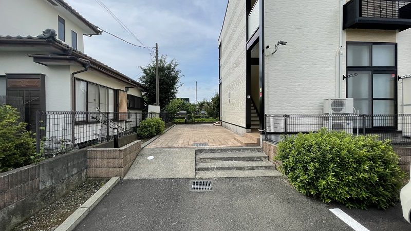 レオパレスＷｅｌｌ エントランス