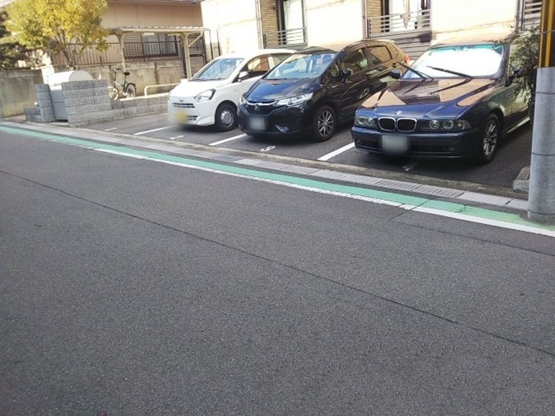 レオネクスト円明寺丘 駐車場