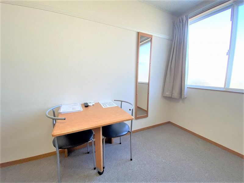 レオパレス雁ケ音 居間