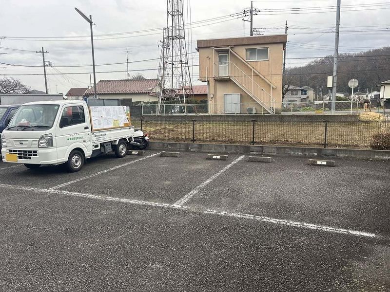 レオパレスエクセル 駐車場