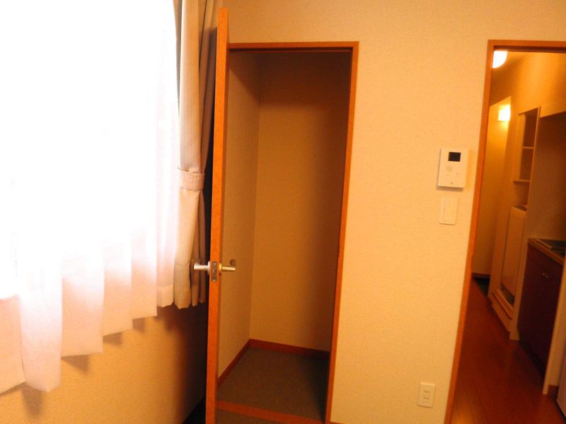 レオパレスグレートハウス 収納