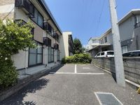 レオパレスアマーユ 駐車場