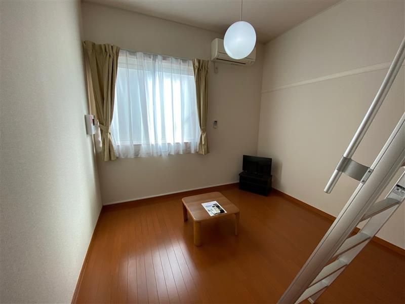レオパレスヴァンベールⅠ 居間