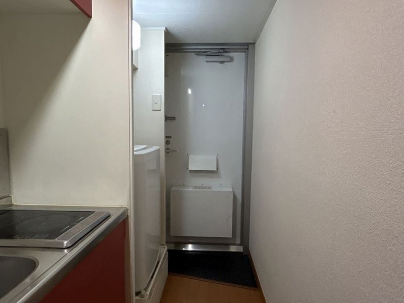 レオパレスクレスト 玄関