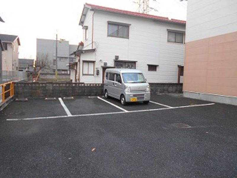 レオパレスＴｗｉｎｋｌｅ 駐車場